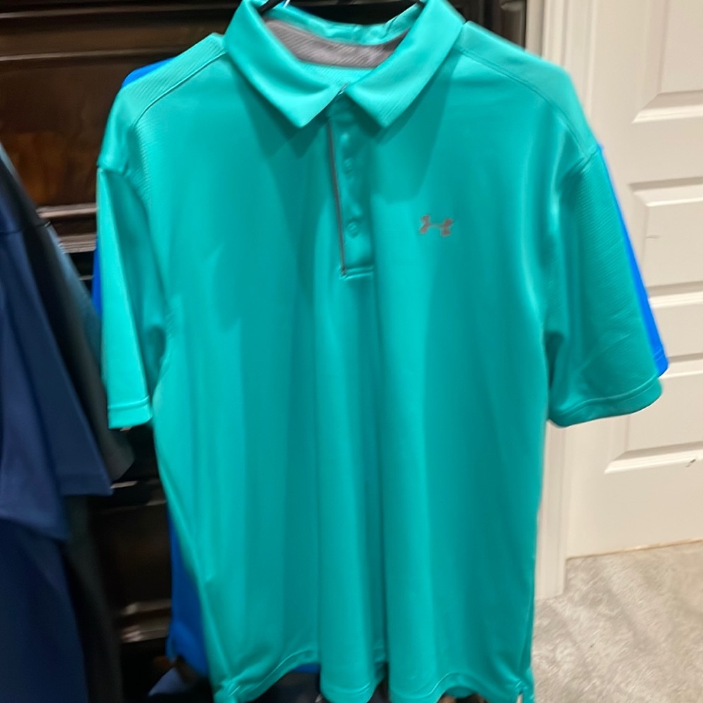 Mens Under armor shirts! Lightly worn! Like new!